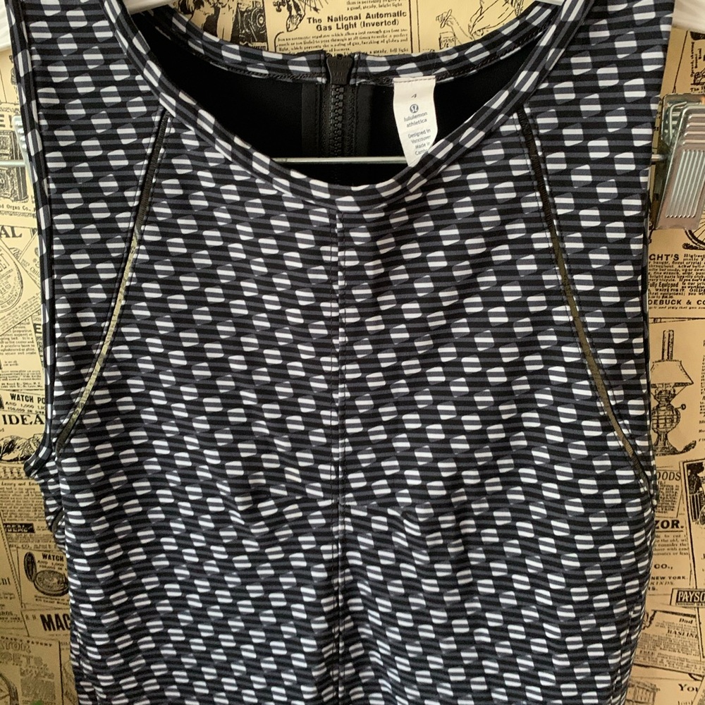 Lululemon go till dawn til dress deep dive checker - Picture 4 of 15